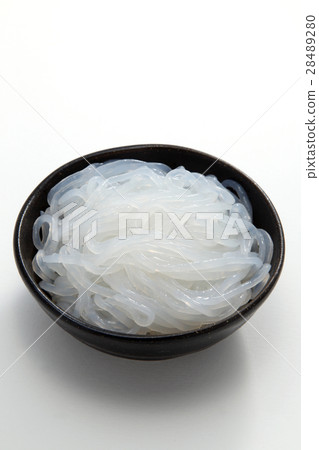 由蒟蒻麵條製成 由蒟蒻麵條製成 28489280