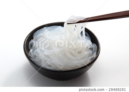 由蒟蒻麵條製成 由蒟蒻麵條製成 28489281