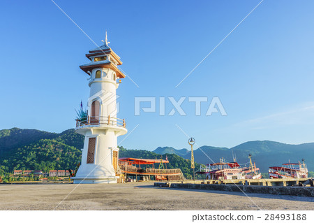 Sunrise at Bang-Bao,  Koh Chang, Trat Province 28493188