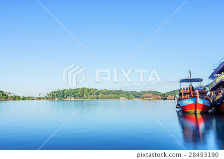 Sunrise at Bang-Bao,  Koh Chang, Trat Province 28493190