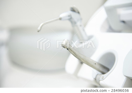 Dentistry 28496036