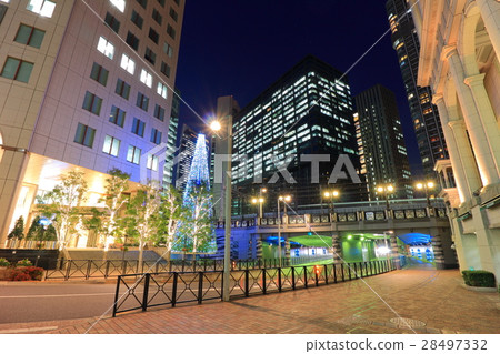 Night view of Shiodome chaosite 28497332
