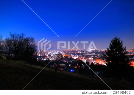 Tokyo Metropolitan Sakuragaoka Park Yuhi no Oka 28498402