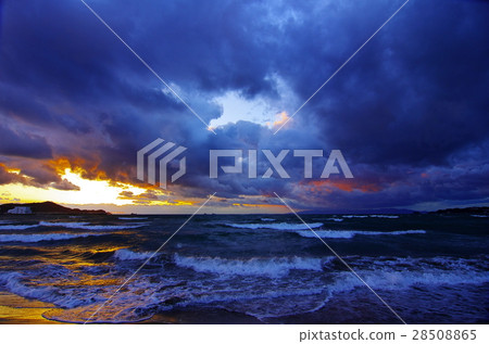 Sunset on a windy day Sunset on a windy day 28508865