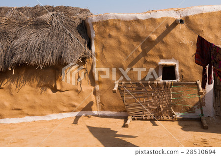 House of farmer in Jaisalmer, Rajasthan, India House of farmer in Jaisalmer, Rajasthan, India 28510694