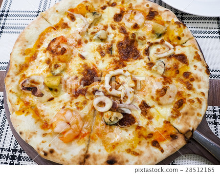 Pizza Pizza 28512165