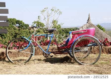 Antique Pedicabs Antique Pedicabs 28512525