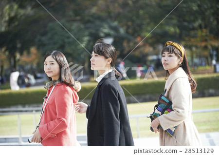 旅遊婦女廣島和平紀念公園 旅遊婦女廣島和平紀念公園 28513129