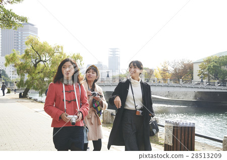 旅遊婦女廣島和平紀念公園 旅遊婦女廣島和平紀念公園 28513209
