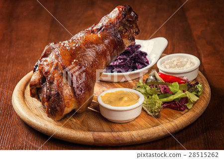 Roasted knuckle of pork with boiled cabbage Roasted knuckle of pork with boiled cabbage 28515262