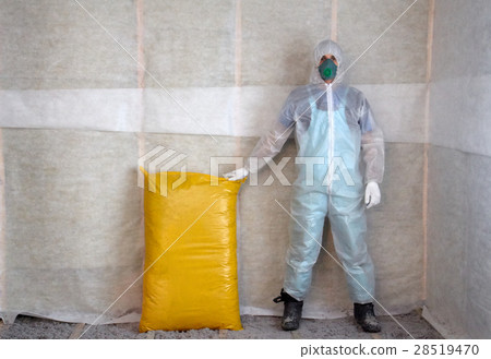 Master stacked cellulose insulation in the floor Master stacked cellulose insulation in the floor 28519470