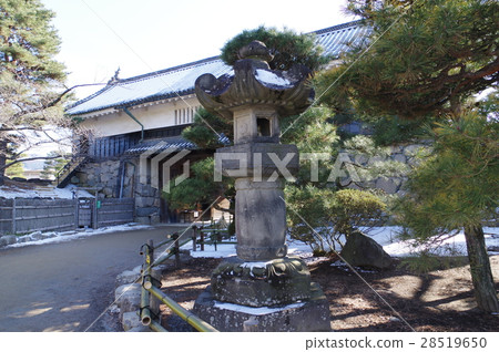 信州國寶松本城Masanori美津濃貢獻燈籠全景在Yokono Shogunya類退休時捐贈給Kanonaga的石燈籠 28519650