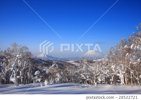 Winter's Mt. Obatchake and Mt. Yotei seen from Horaiishi Winter's Mt. Obatchake and Mt. Yotei seen from Horaiishi 28522721