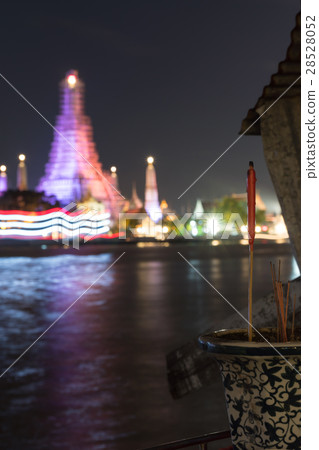 Wat Arun Temple 28528052