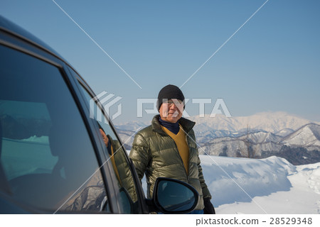 高級駕駛雪山 高級駕駛雪山 28529348