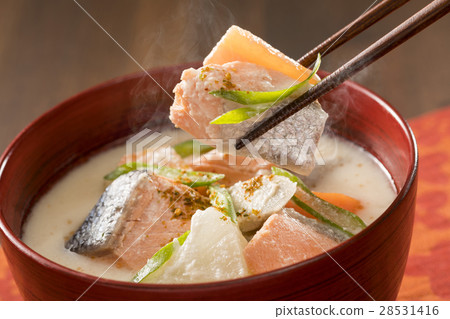 Sesame sauce 28531416