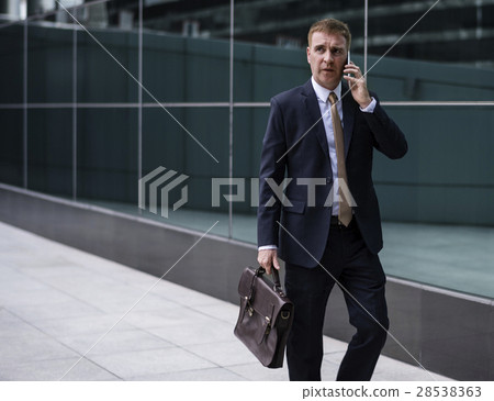 Business Using Phone Discussion Busy Working Business Using Phone Discussion Busy Working 28538363