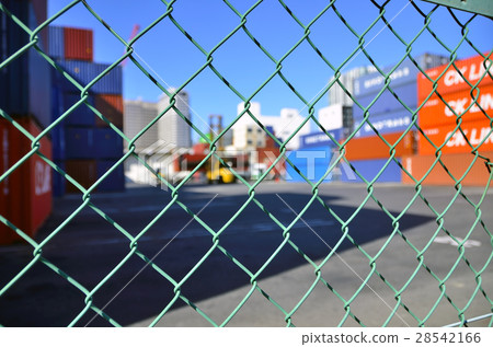 圍繞容器圍場的鐵絲網籬芭 28542166