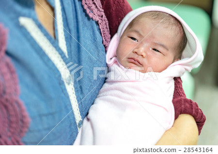 mother with baby mother with baby 28543164