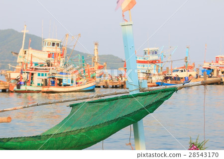 Boat fishermen 28543170
