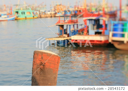Boat fishermen Boat fishermen 28543172