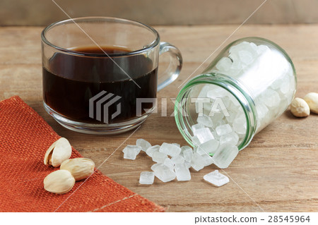 Americano coffee and rock sugar white 28545964