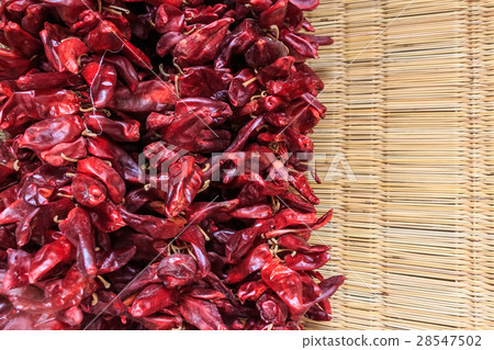 Close up of dried chilli 28547502
