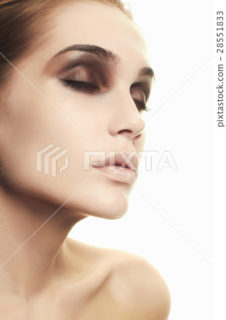 beauty face woman with make-up beauty face woman with make-up 28551833