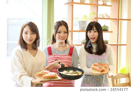 Mommy's Girls Association Lunch Mommy's Girls Association Lunch 28554577