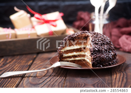 chocolate cake 28554863