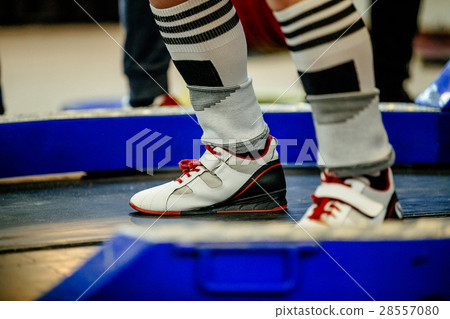 feet male athlete powerlifter 28557080