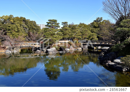 池塘與橋樑 28561667