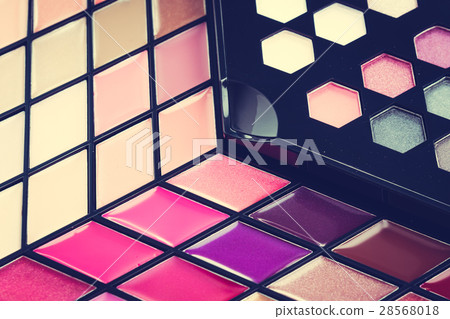 Beautiful Eye shadow and lip gloss cosmetic Beautiful Eye shadow and lip gloss cosmetic 28568018