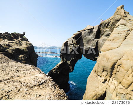 Elephant trunk rock 28573076