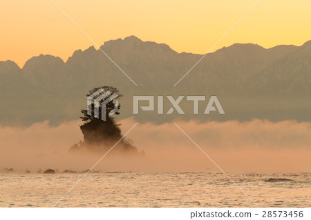 富山-Ameyasu海岸的大氣風暴 28573456