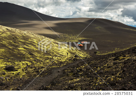 Hiking trail climb to North Breakthrough Great 28575031