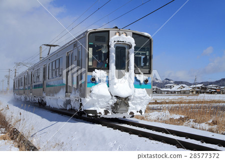 Winter in Ozo Line Frosting morning Winter in Ozo Line Frosting morning 28577372