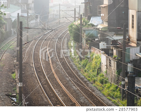 train 28577903