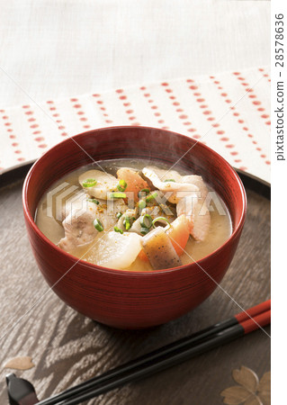 Miso soup with pork and vegetables  28578636