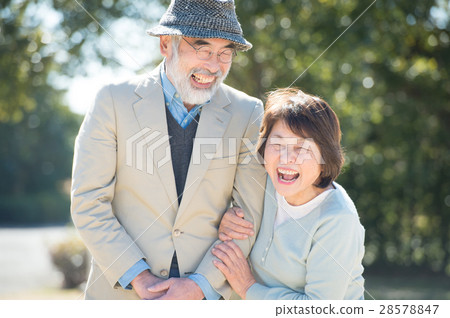 Japanese senior couple with a smile 28578847