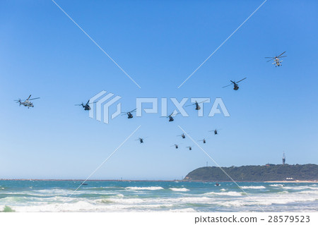 Helicopters Military Formation Flying  28579523