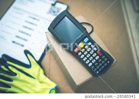 Picking operation 28580341