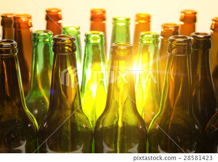 empty bottles 28581423