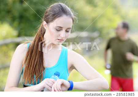 Couple running outdoors 28581985