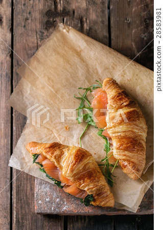 Two croissant with salmon 28583981