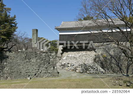 The affected Kumamoto Castle The affected Kumamoto Castle 28592064