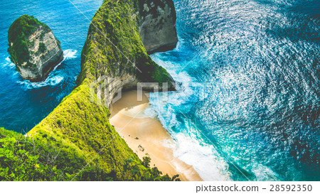 Manta Bay or Kelingking Beach on Nusa Penida Manta Bay or Kelingking Beach on Nusa Penida 28592350