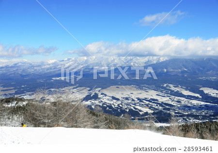 Clear sky in winter "Okasan Mountain" South Alps Clear sky in winter "Okasan Mountain" South Alps 28593461