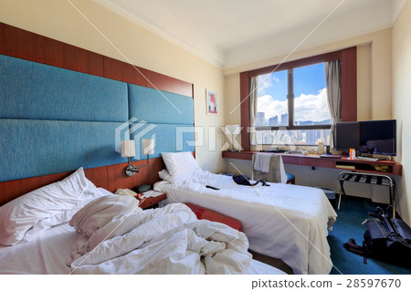Interior shot of motel room 28597670