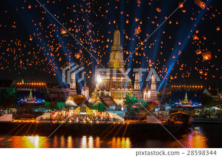 Wat Arun Temple Wat Arun Temple 28598344
